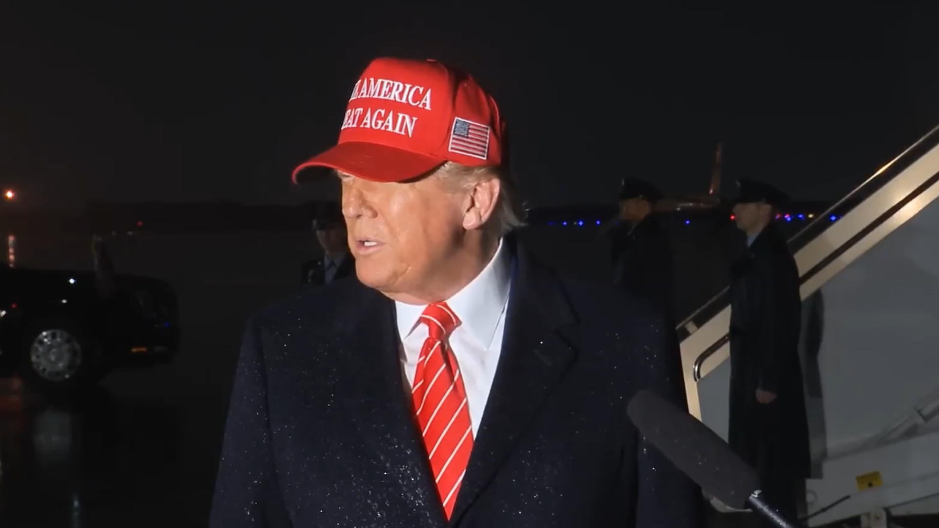 Ep44-President Trump Gaggles with Press at Joint Base Andrews, May 30, 2025